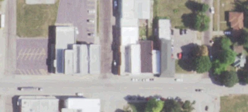 300 Main St