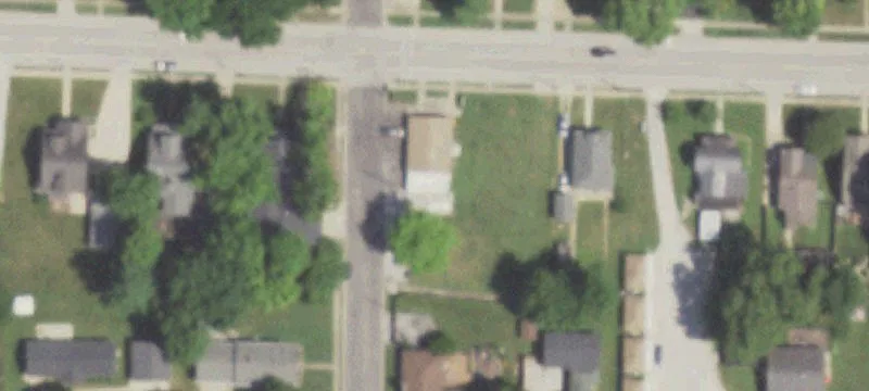 990 Saint Louis St