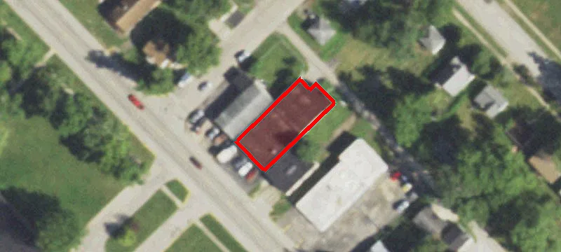 2006 Maple St