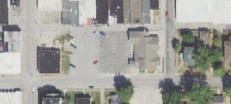 211 Oak St