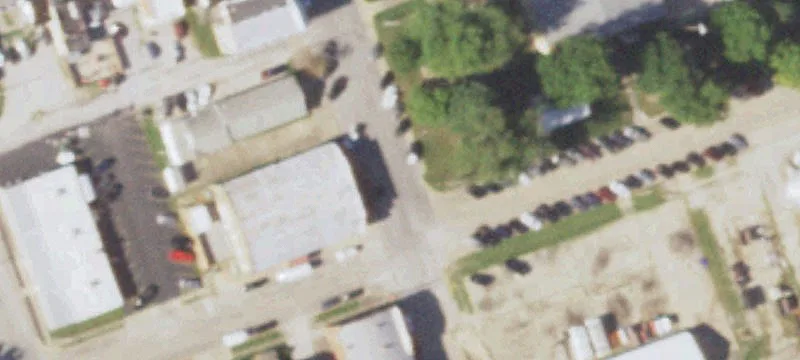 100 Illinois St