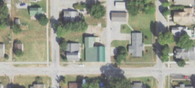 411 Edwards St