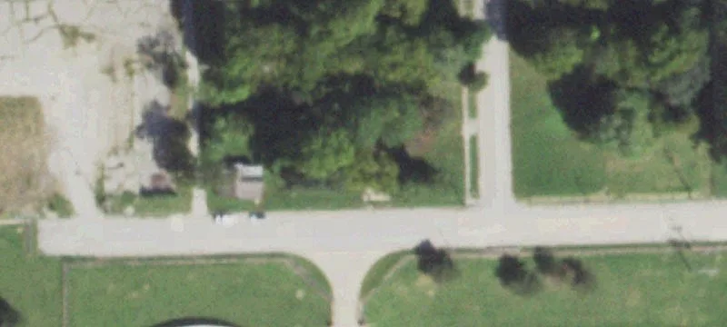 380 Marion St