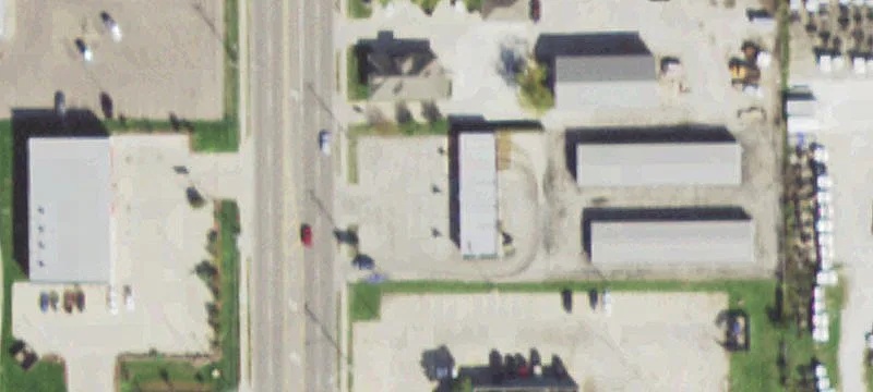 1735 Bloomington St
