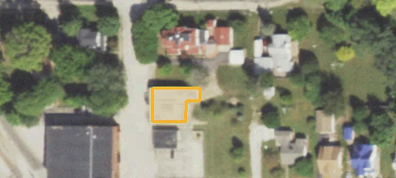104 Lincoln St