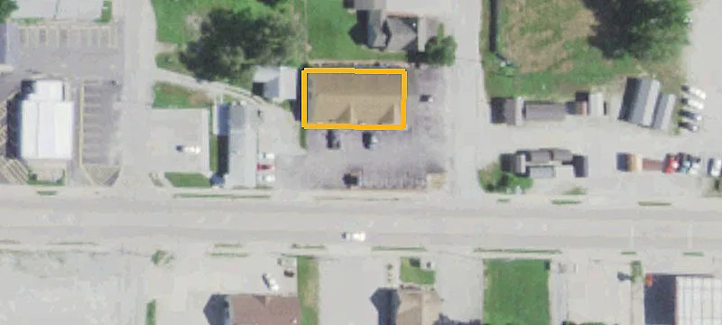 703 Un Ave