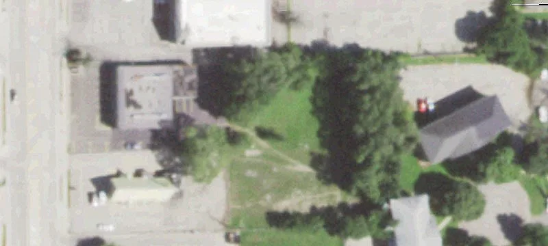33rd N Main St