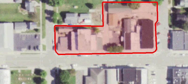 808 Main St