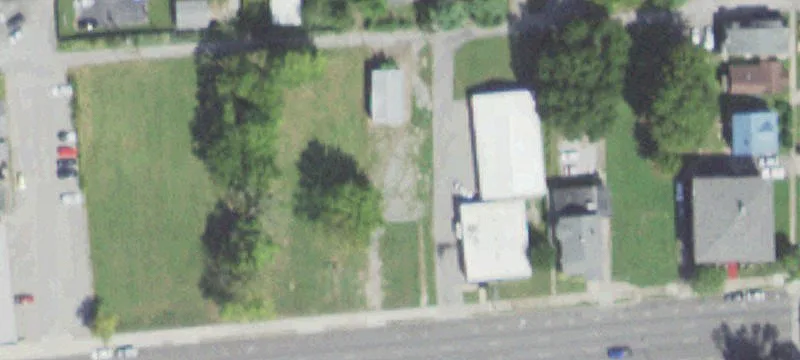 718 Main St