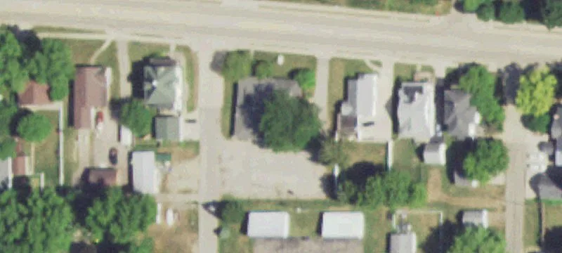 440 Peru St