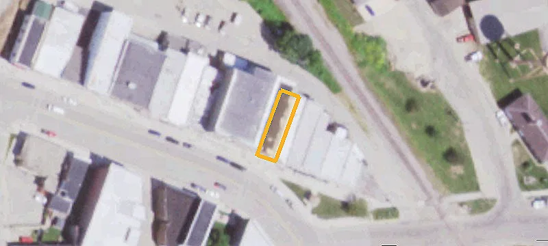 136 Main St