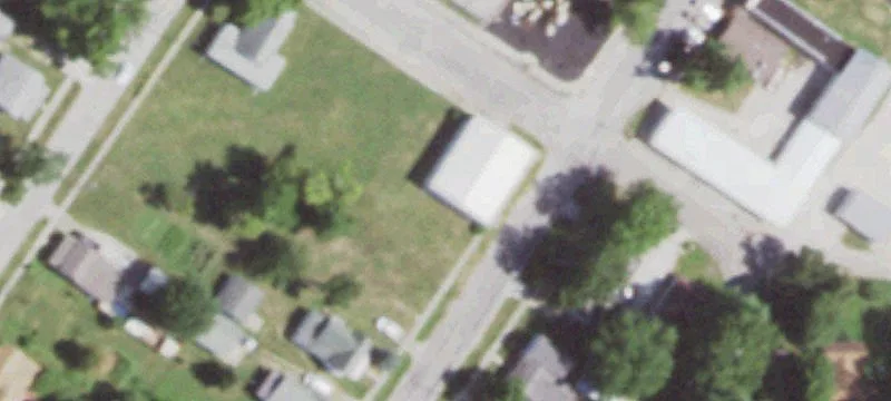 102 Ee St