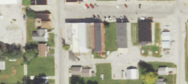 206 Es 2nd St