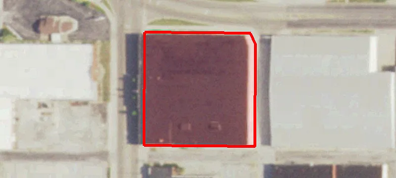 320 Main St
