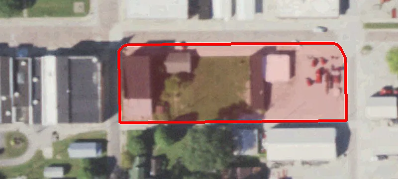 12 Main St