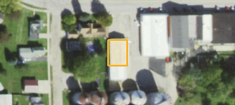 381 Chicago Rd
