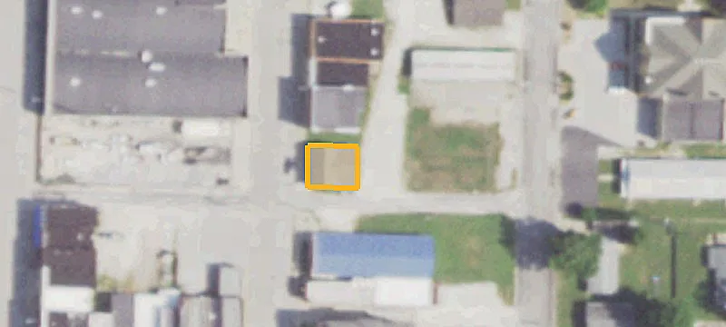 8 Cross St