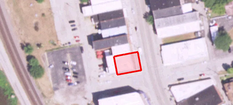 305 Main St