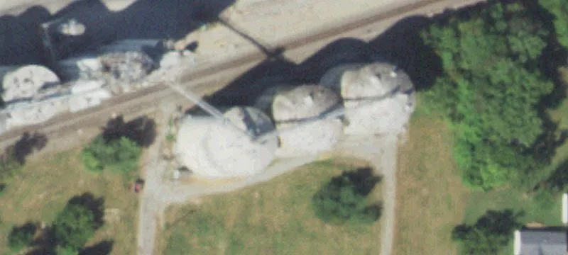 Wayne City, IL 62895