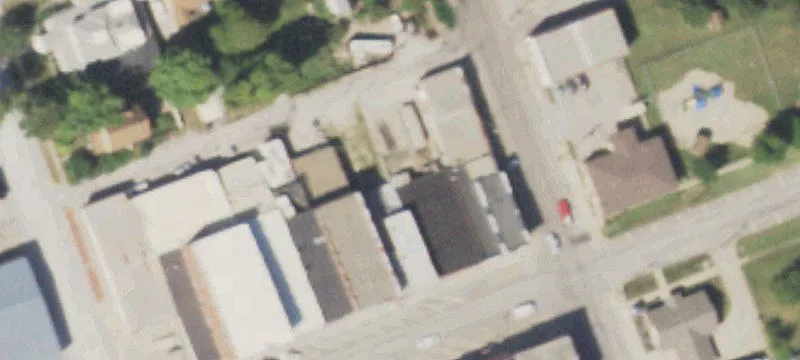 16th W Main St