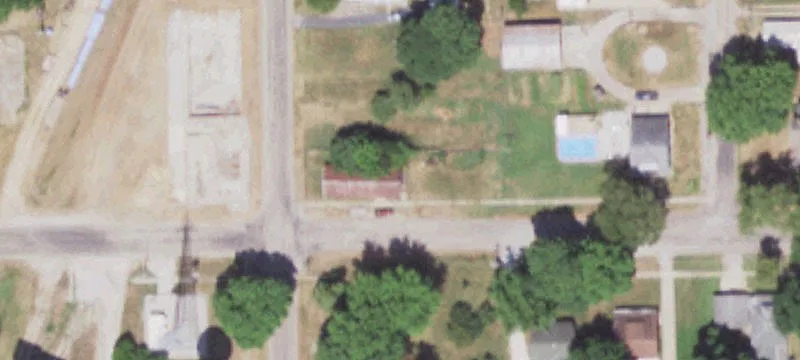 320 1st St