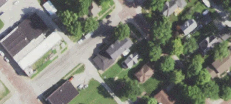 200 Maple St