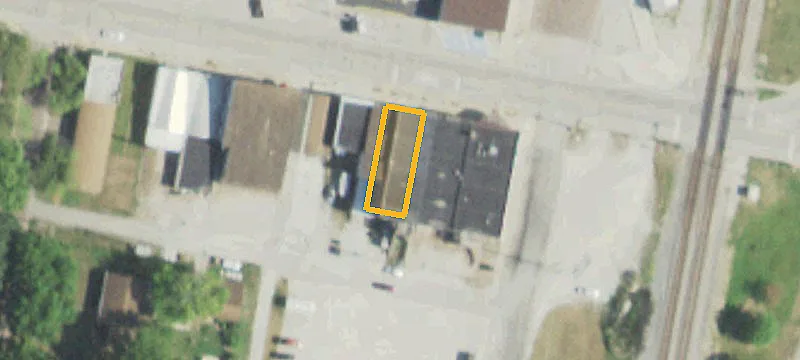 107 12th W Seminary Ave