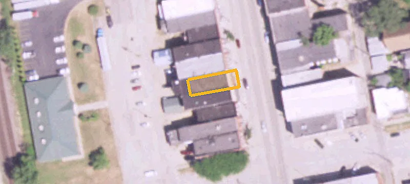 411 Main St