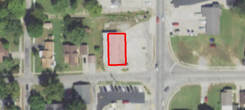 900 Grand Ave