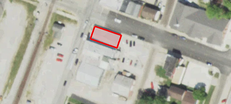 588 Oak Ave