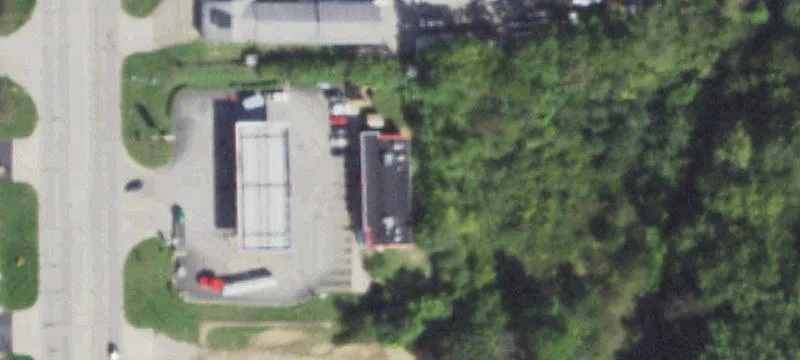 2760 Oakland Ave