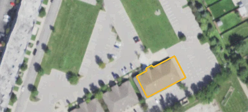 1016 Douglas Rd