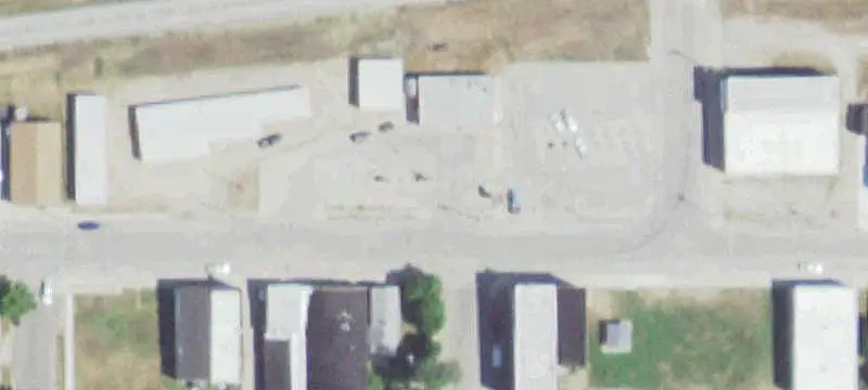 100 4th St