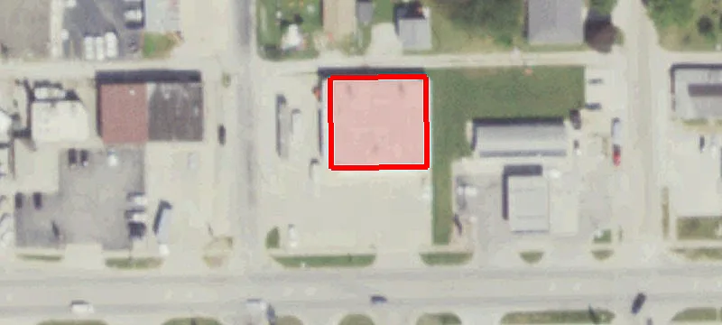 1011 Main St