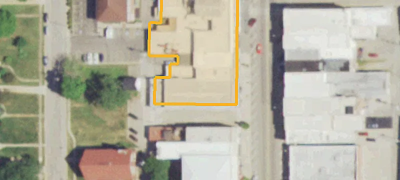 628 Main St
