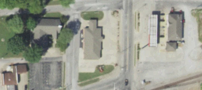 100 Main St