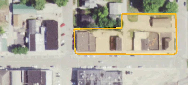 904 Main St
