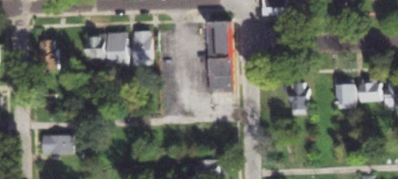 1467 William St