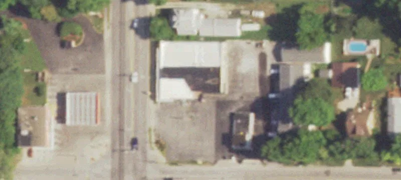 1724 Main St