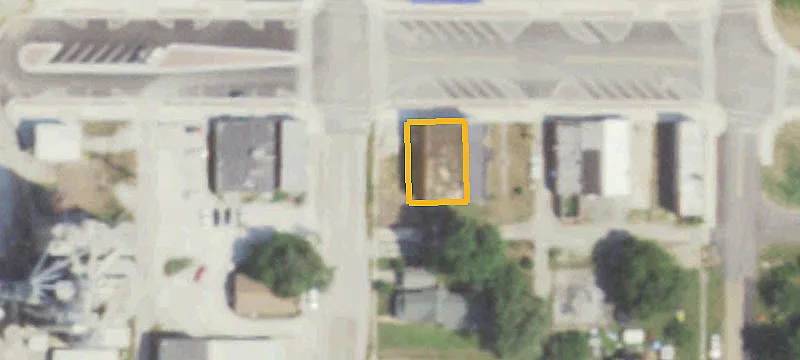 301 Main St