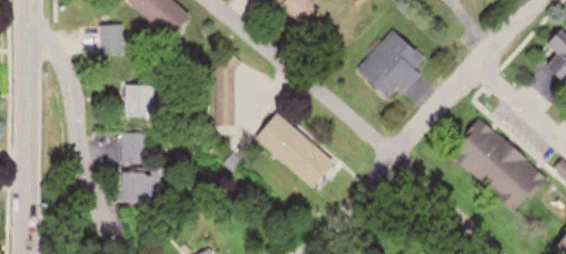 902 Elk St