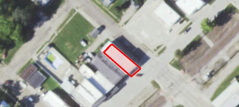 100 1st St