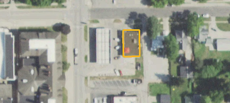 302 Main St
