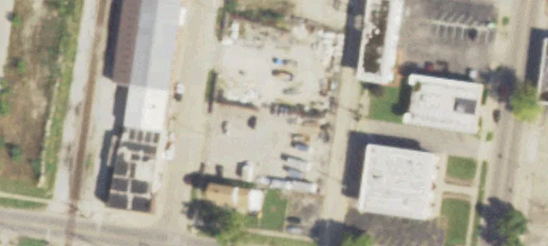 330  Ave