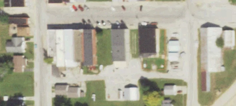 216 Es 2nd St
