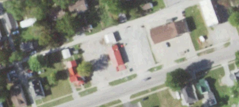525 En Ave