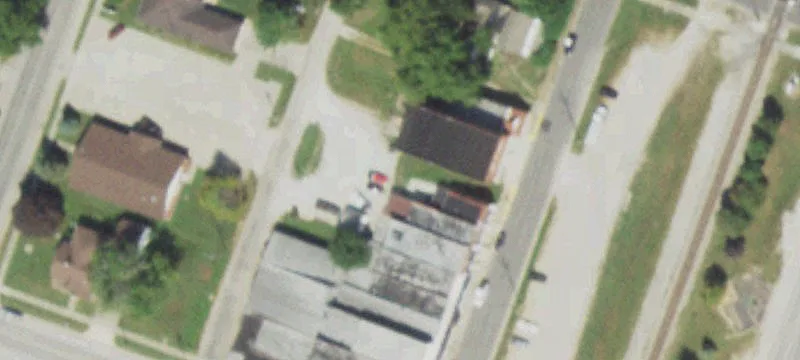 647 Chestnut Ave