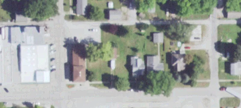 306 Locust St