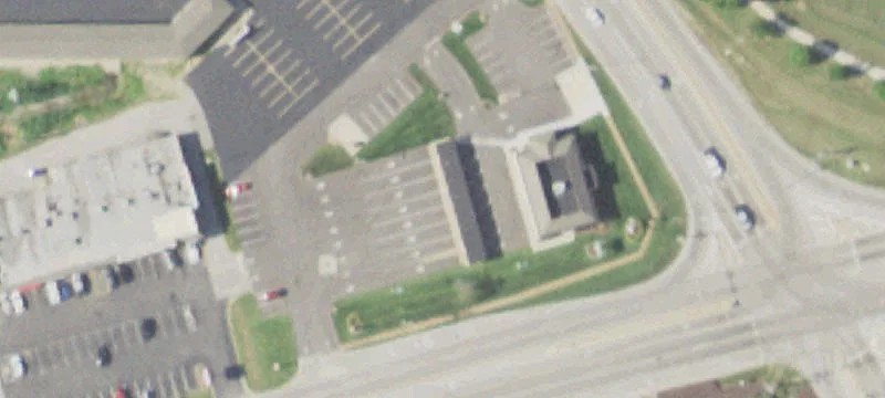 655 Carlyle Ave