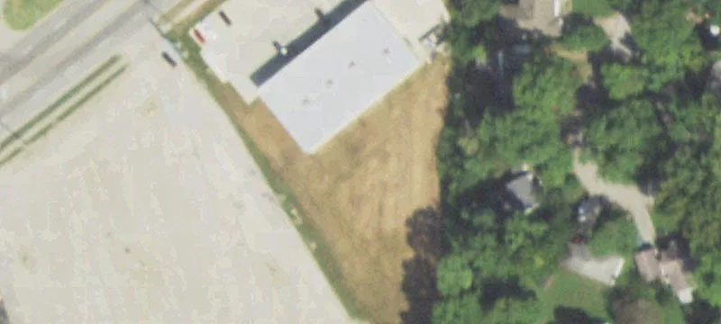 1305 Main St